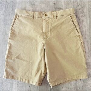 GAP Men's Flat Front Khaki Shorts